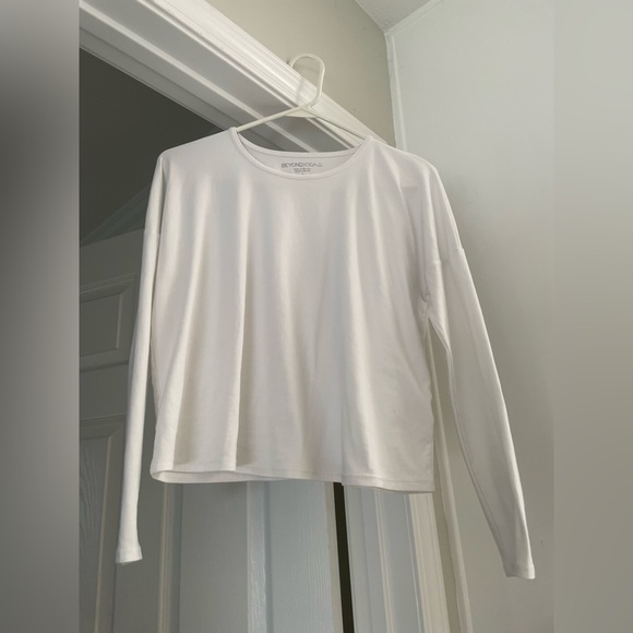 Beyond yoga top - Picture 2 of 3